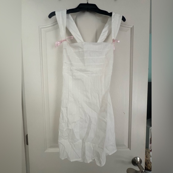 NWT White Tie Back Short / Mini Dress - Picture 2 of 6